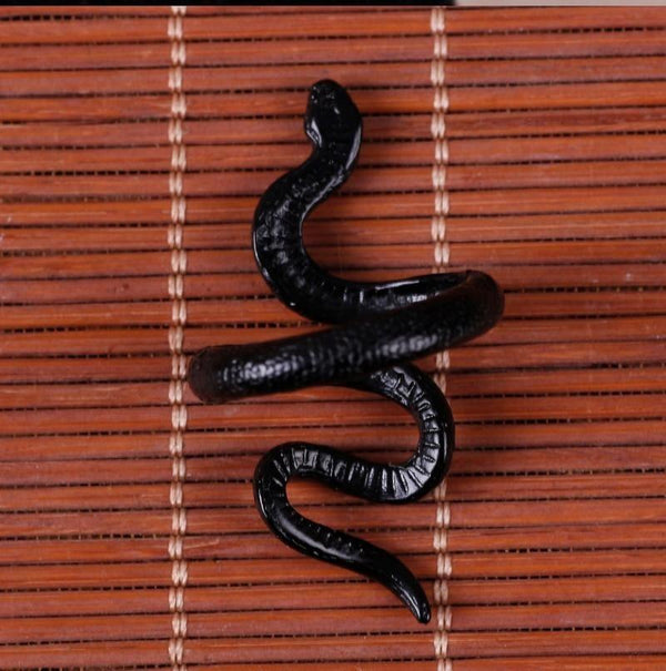 anneau serpent noir