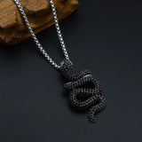 collier noir serpent
