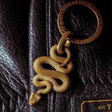 Porte Clé homme avec serpent
